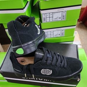 Cariuma The Berrics